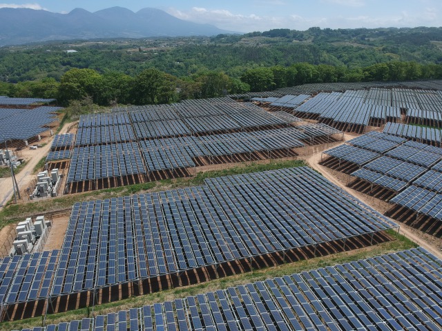 長野県 太陽光特高発電所10ＭＷ（ソーラーシェアリング）